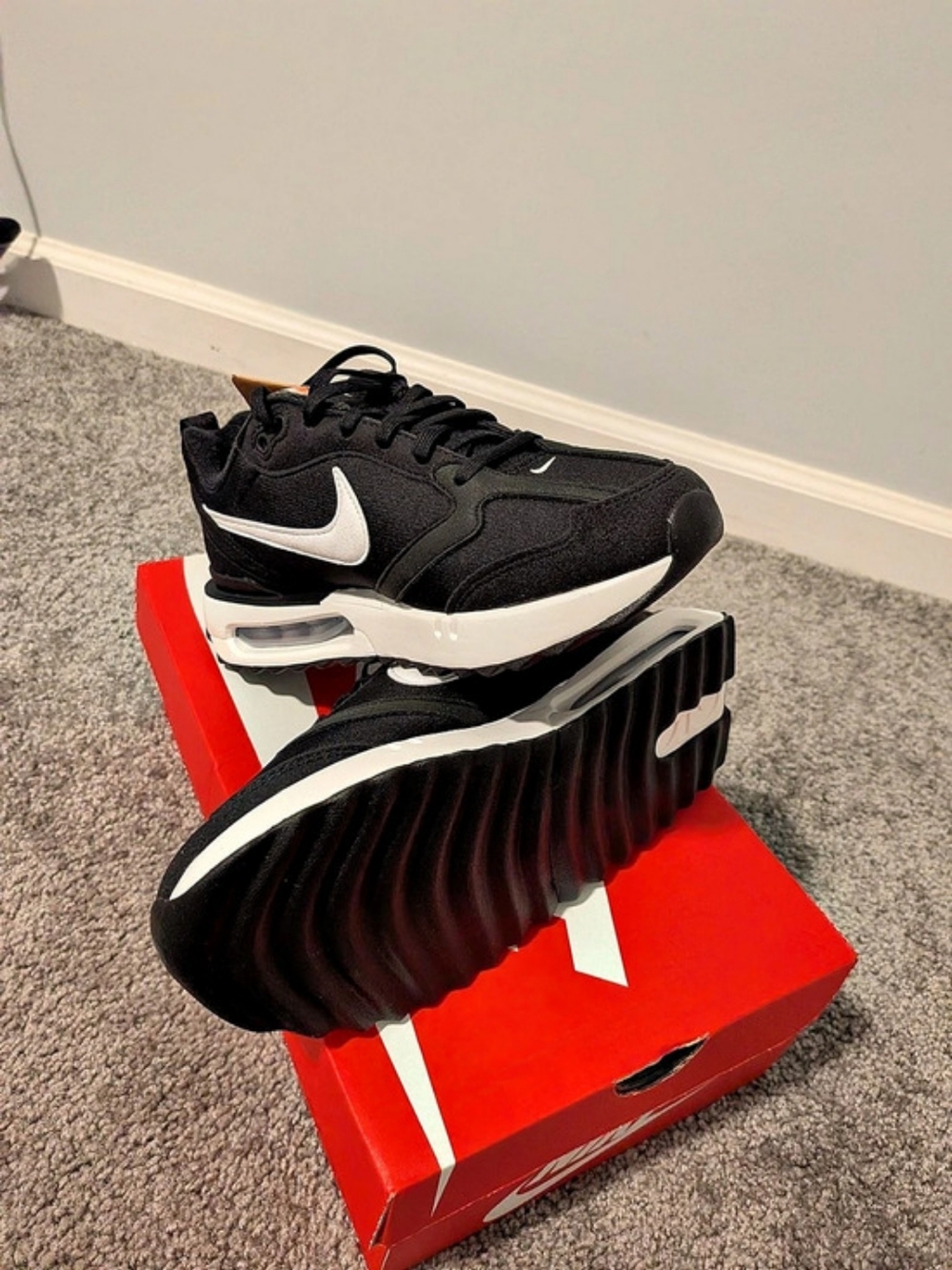 Nike Air Max Dawn Black & White US 7.5